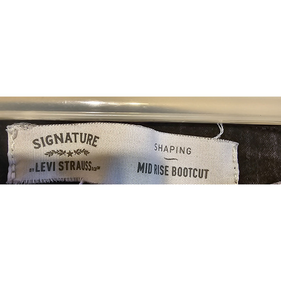 Signature by Levi Strauss Shaping Mid Rise Bootcut Jeans Black Denim Women 16 - Picture 3 of 12